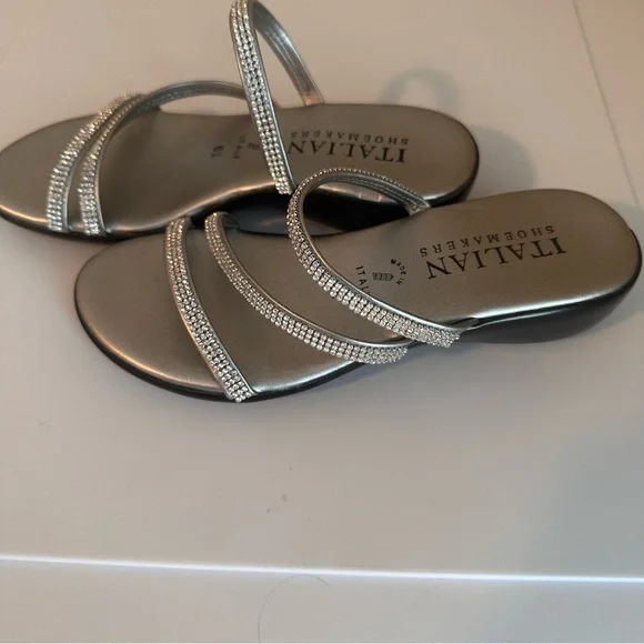 NEW Silver Rhinestone Slip-On Sandals Women’s Size 6.5 - Picture 2 of 6